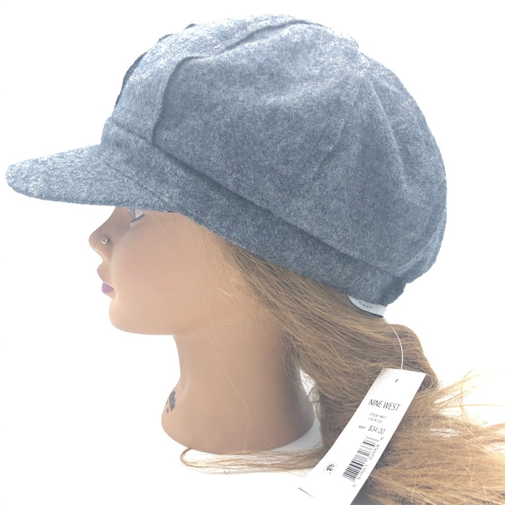 Woman’s Nine West Hat
